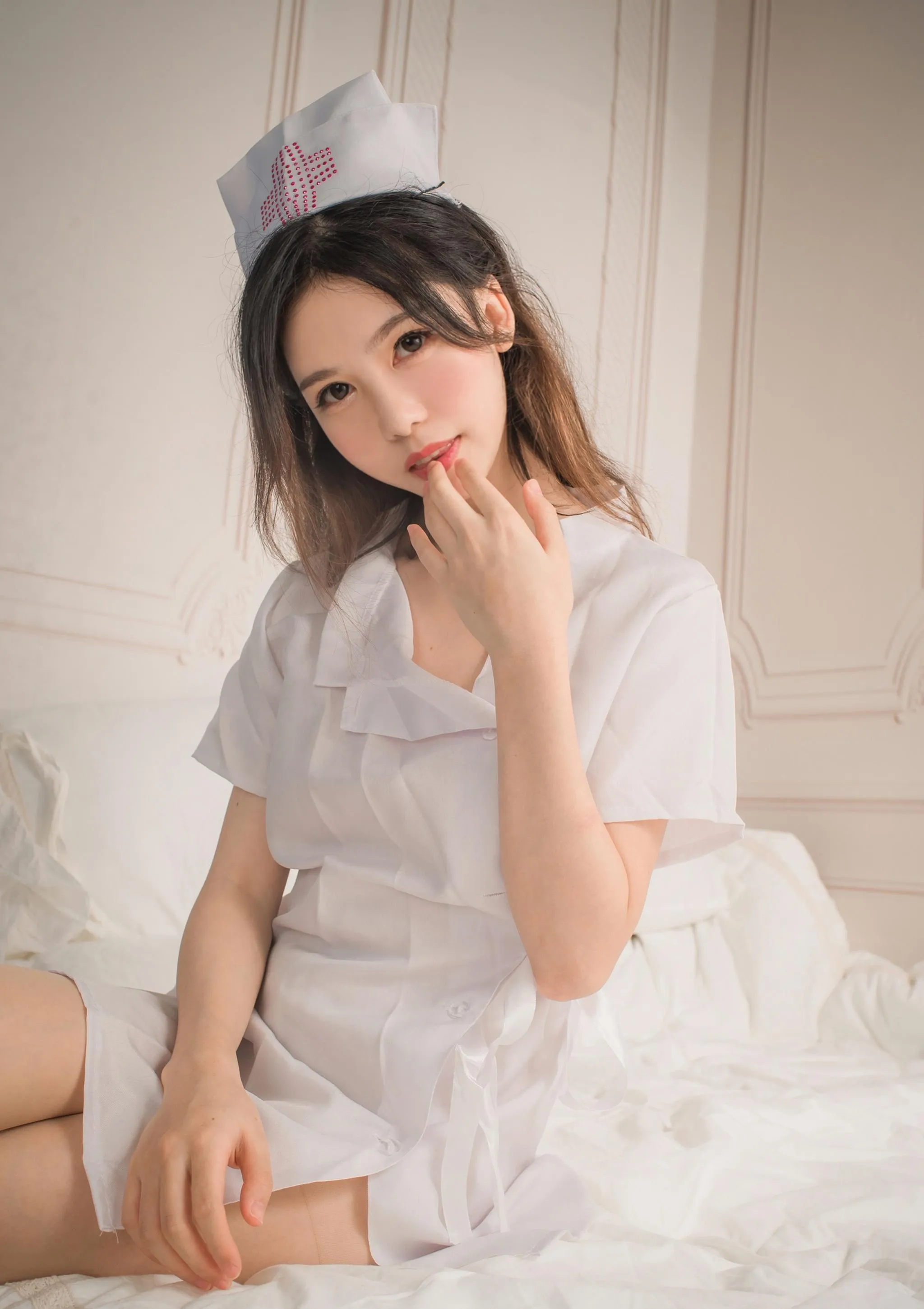 抖娘-利世 – NO.03 俏皮小护士 [41P]插图